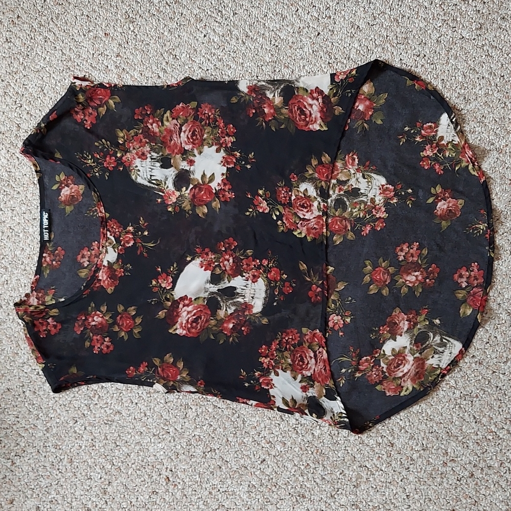 Hot topic top